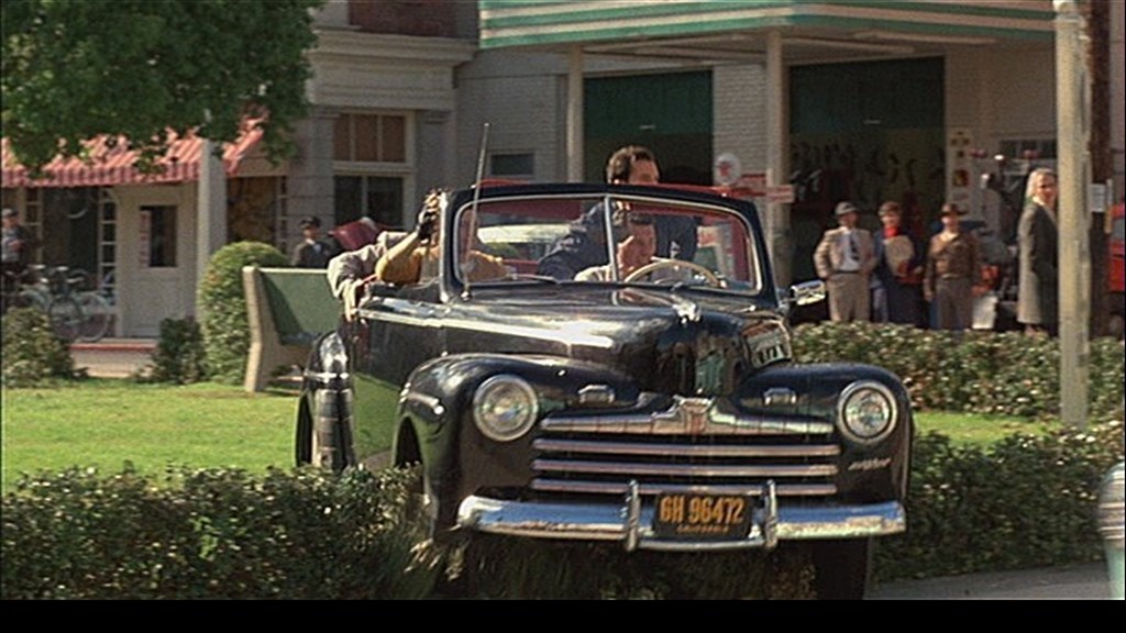 Лучшие кинотачки Америки: «Назад в будущее», Ford De Luxe 1946? 1942!